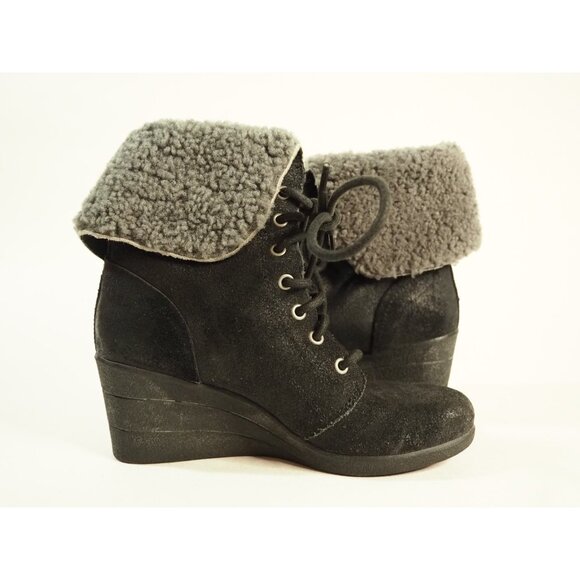 Ugg Zea Black Leather Fold-over Gray Sheepskin Detail Wedge Heel Winter Boots, 5 - Picture 5 of 10